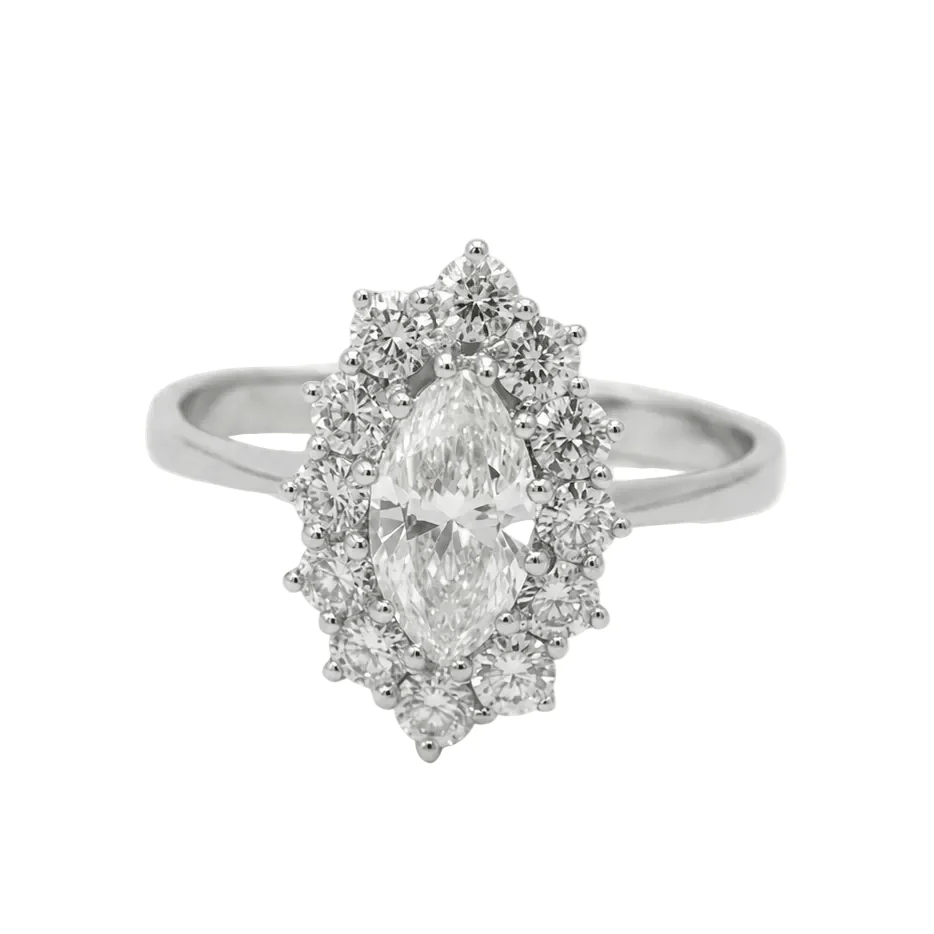 Bague Marquise en or blanc et diamants