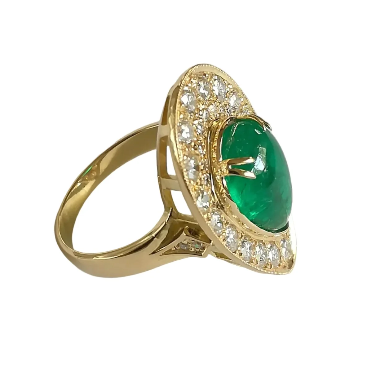 Bague Marquise en or jaune, émeraude et diamants - Image 4
