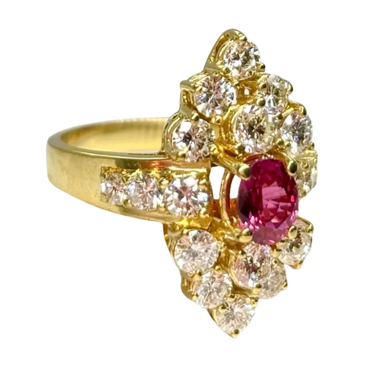 Bague Marquise en or jaune, rubis et diamants - Image 4