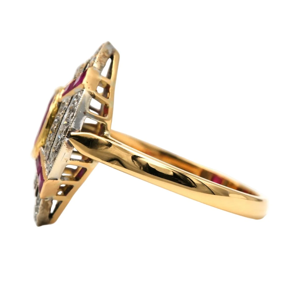Bague Marquise en or jaune, rubis et diamants - Image 9