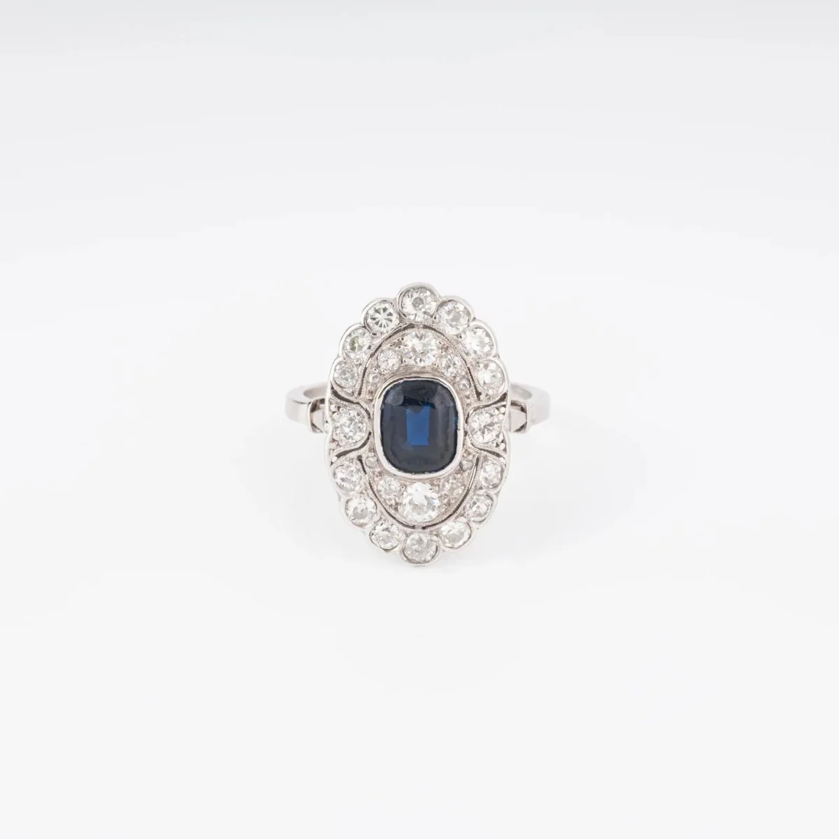 Bague Marquise en platine et saphir - Image 3