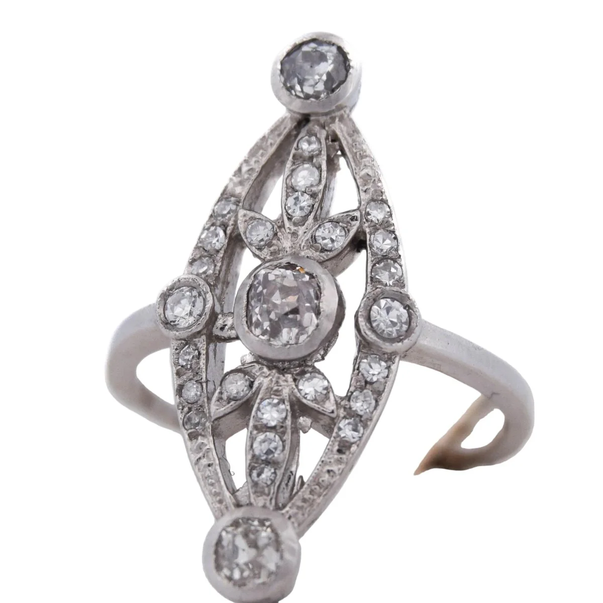 Bague Marquise en platine et diamants - Image 3
