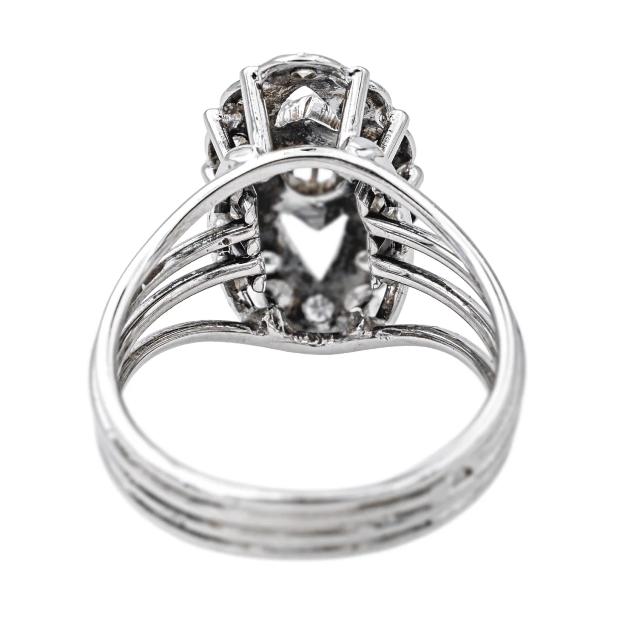 Bague Marquise en or blanc et diamants - Image 5