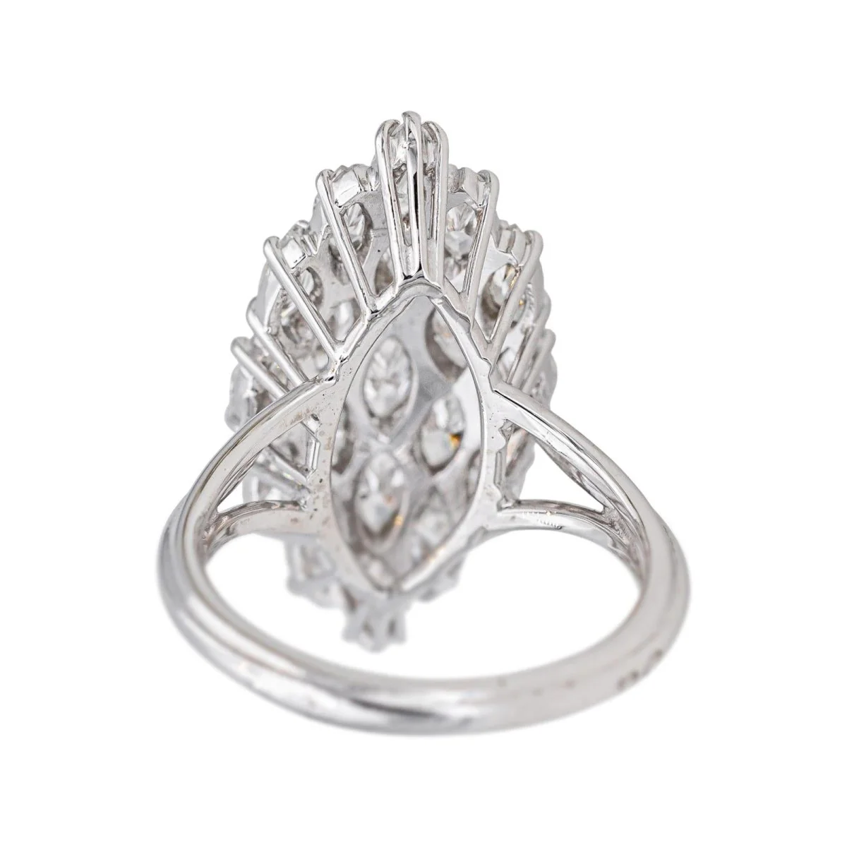Bague Marquise en or blanc, platine et diamants - Image 5