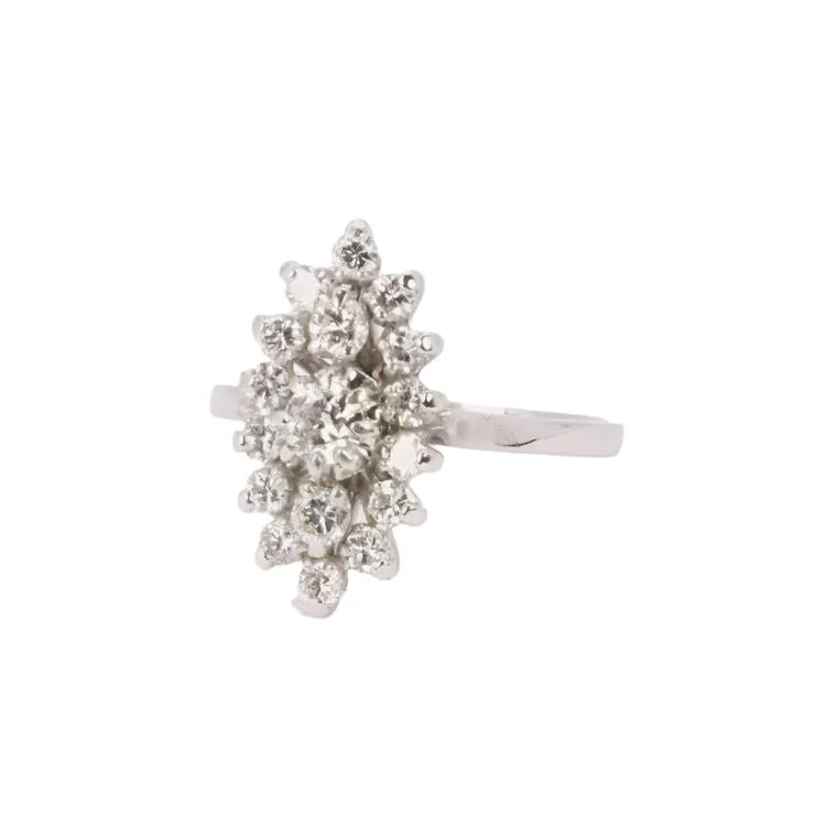 Bague Marquise en or blanc et diamants - Image 3