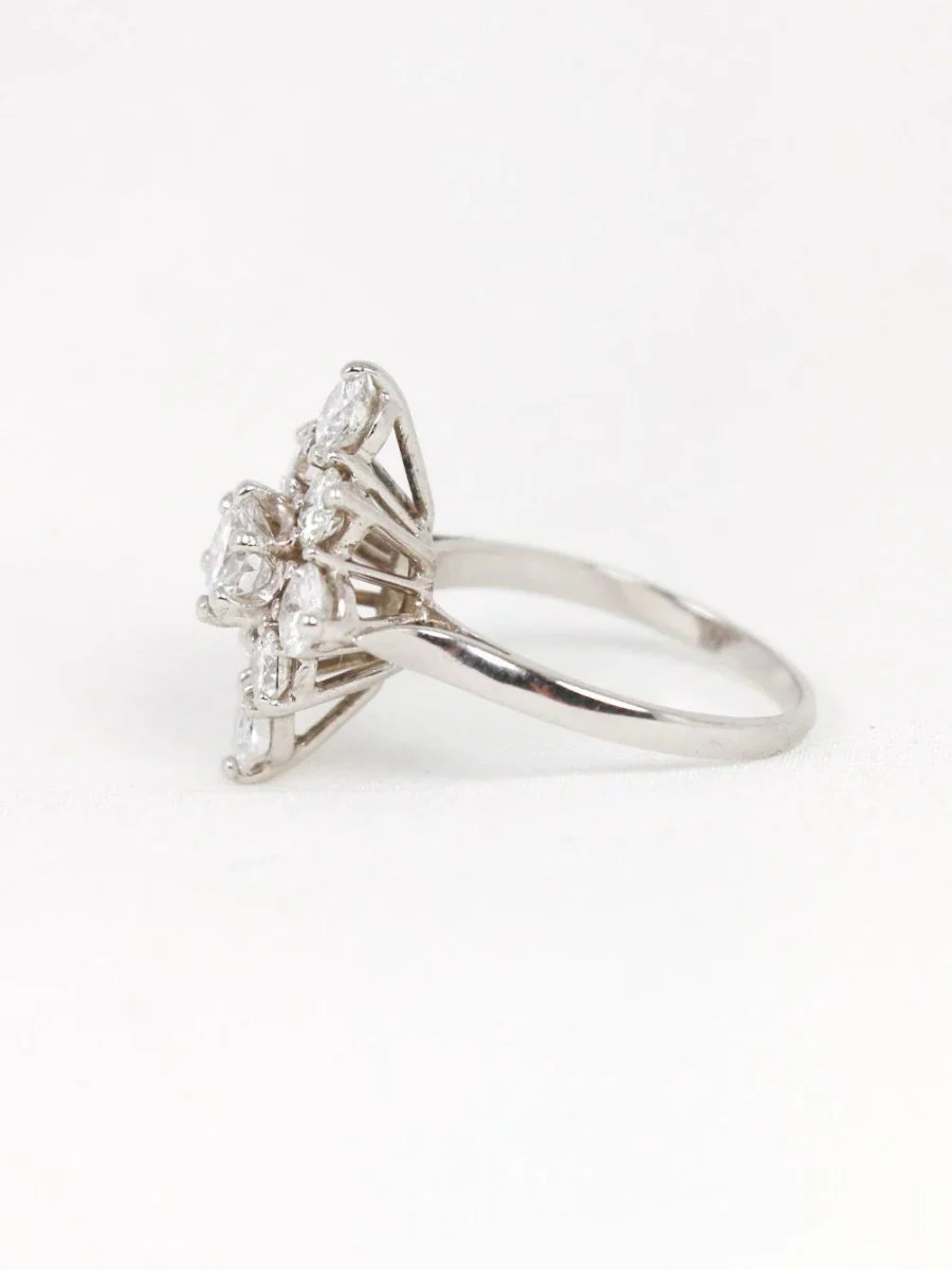Bague marquise en or blanc et diamants - Image 4