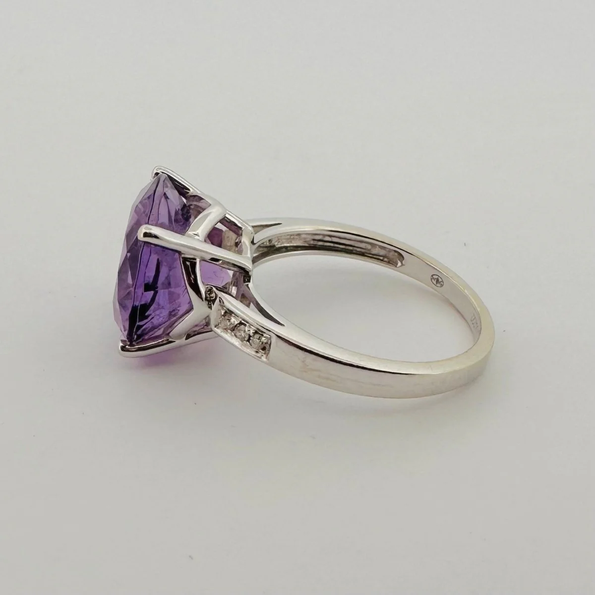 Bague MAUBOUSSIN en or blanc et améthyste - Image 2