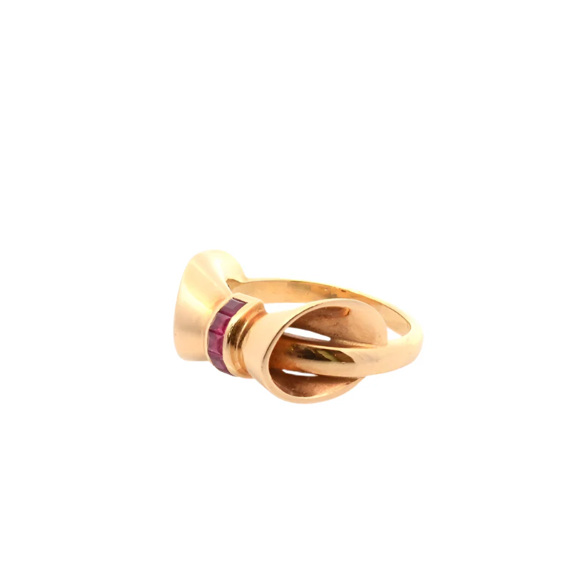 Bague MELLERIO en or jaune et rubis - Image 4