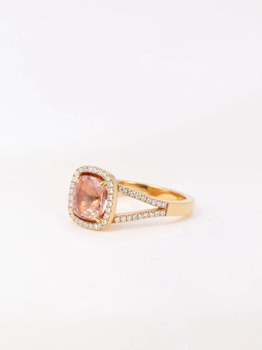 Bague en or, diamants et morganite taille coussin - Image 3