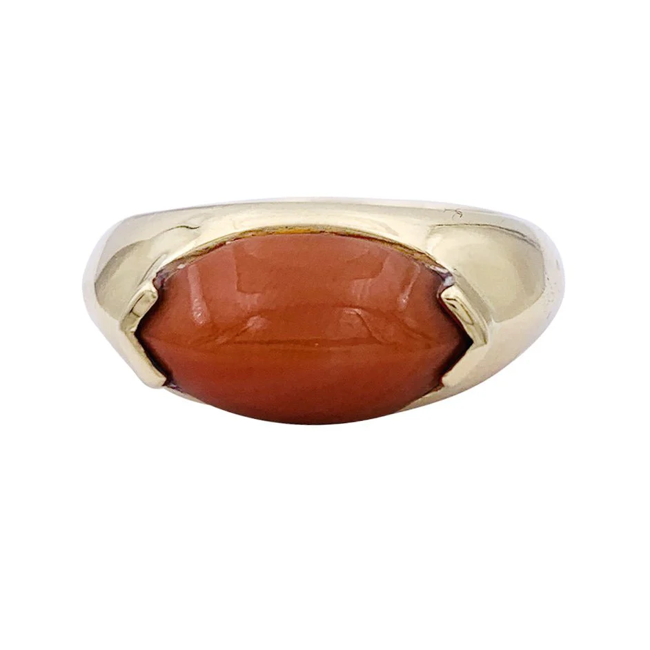 Bague O.J PERRIN en or jaune et corail