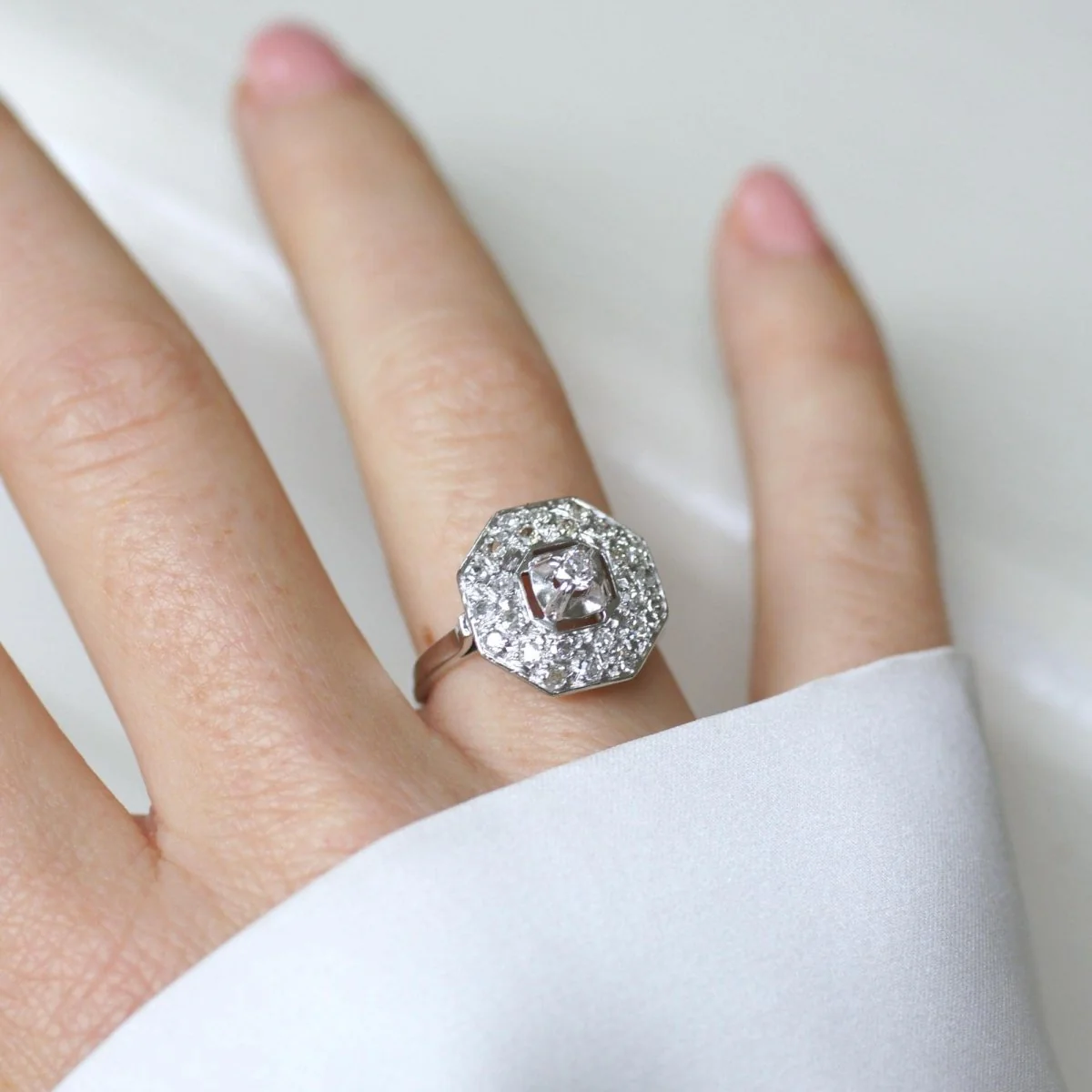Bague en platine et diamants - Image 9