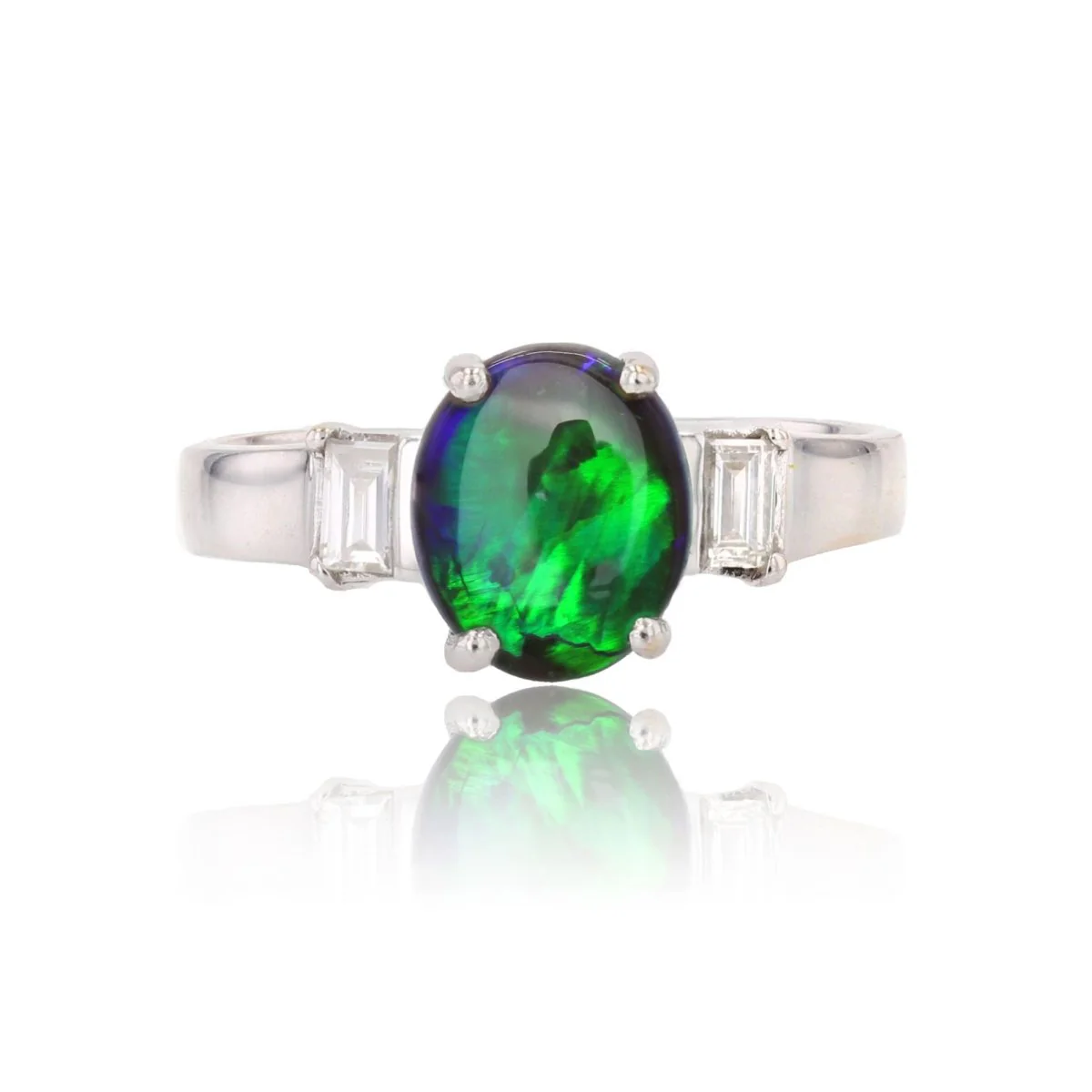 Bague Solitaire en or blanc, opale et diamants