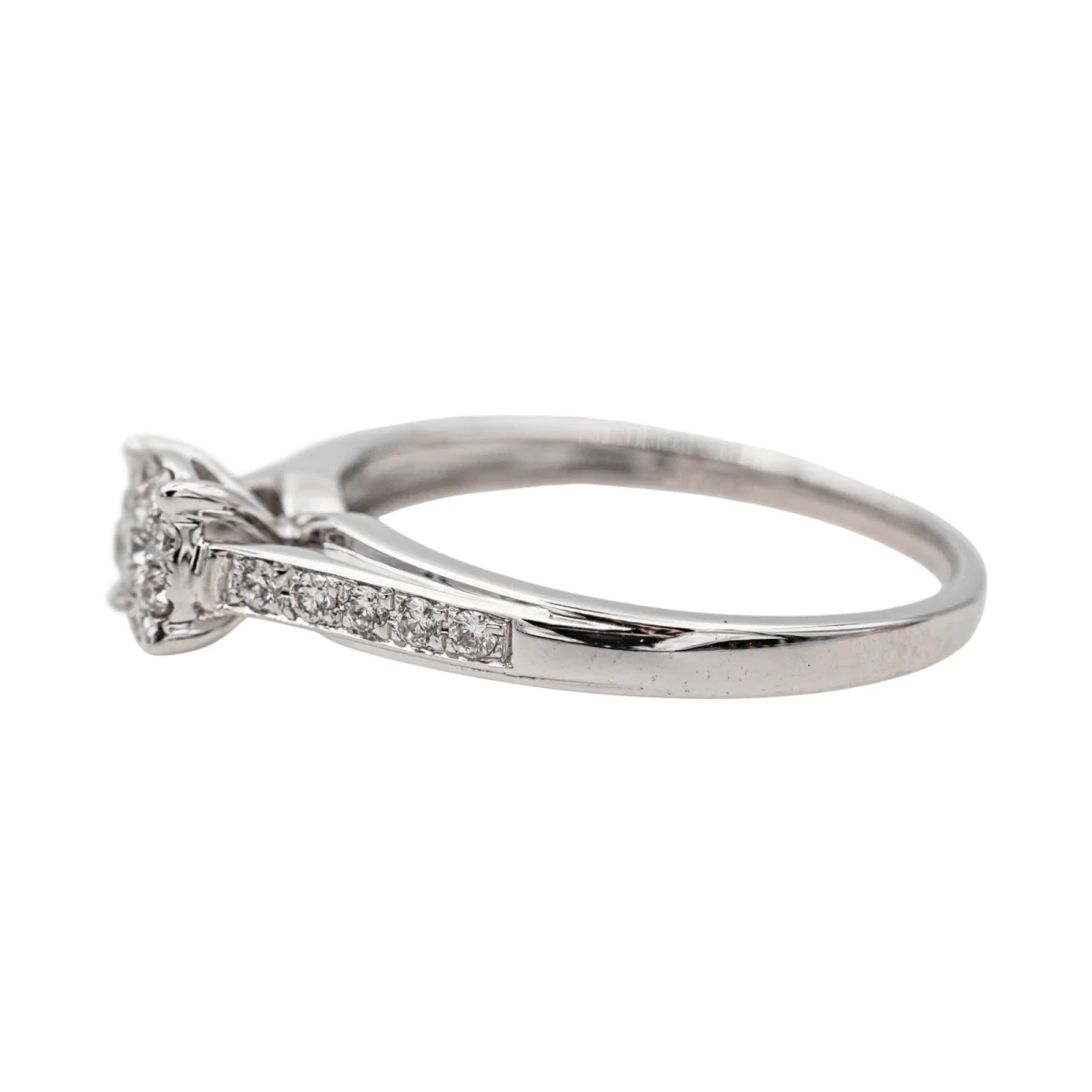 Bague en or blanc et diamants - Image 4