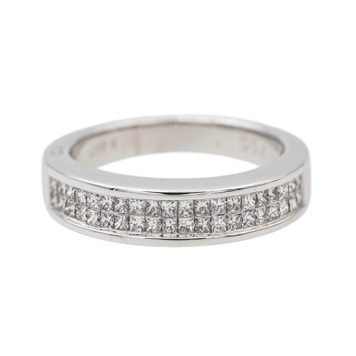 Bague en or blanc et diamants