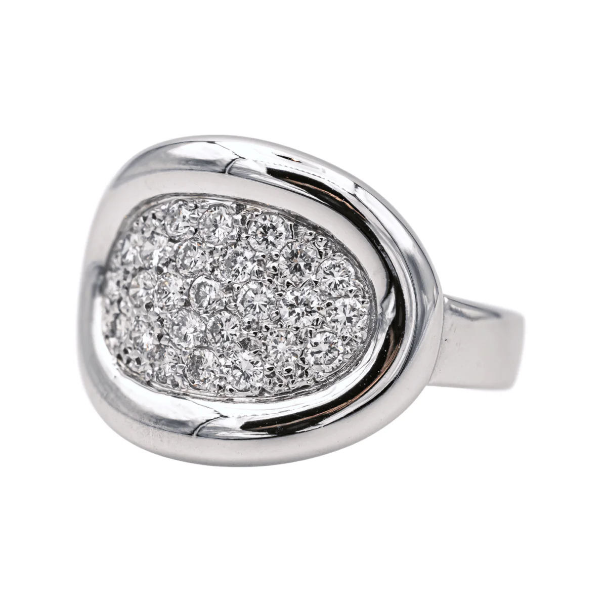 Bague Pavée en or blanc et diamants - Image 3