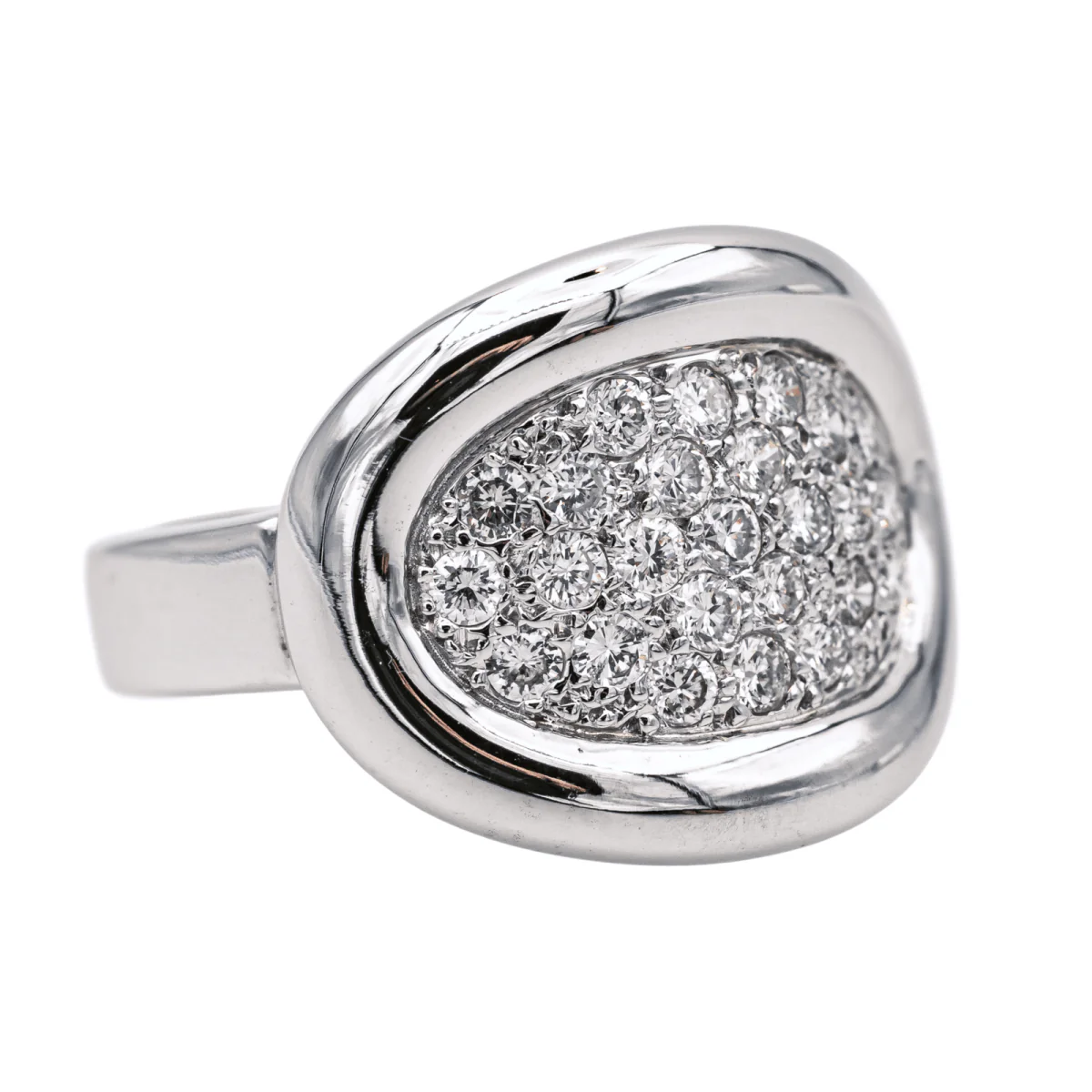 Bague Pavée en or blanc et diamants - Image 6