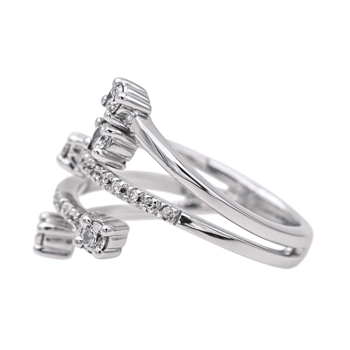 Bague Solitaire en or blanc et diamants - Image 4