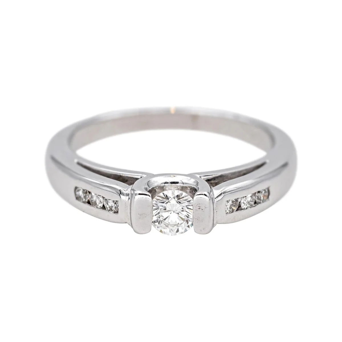 Bague Solitaire en or blanc et diamants