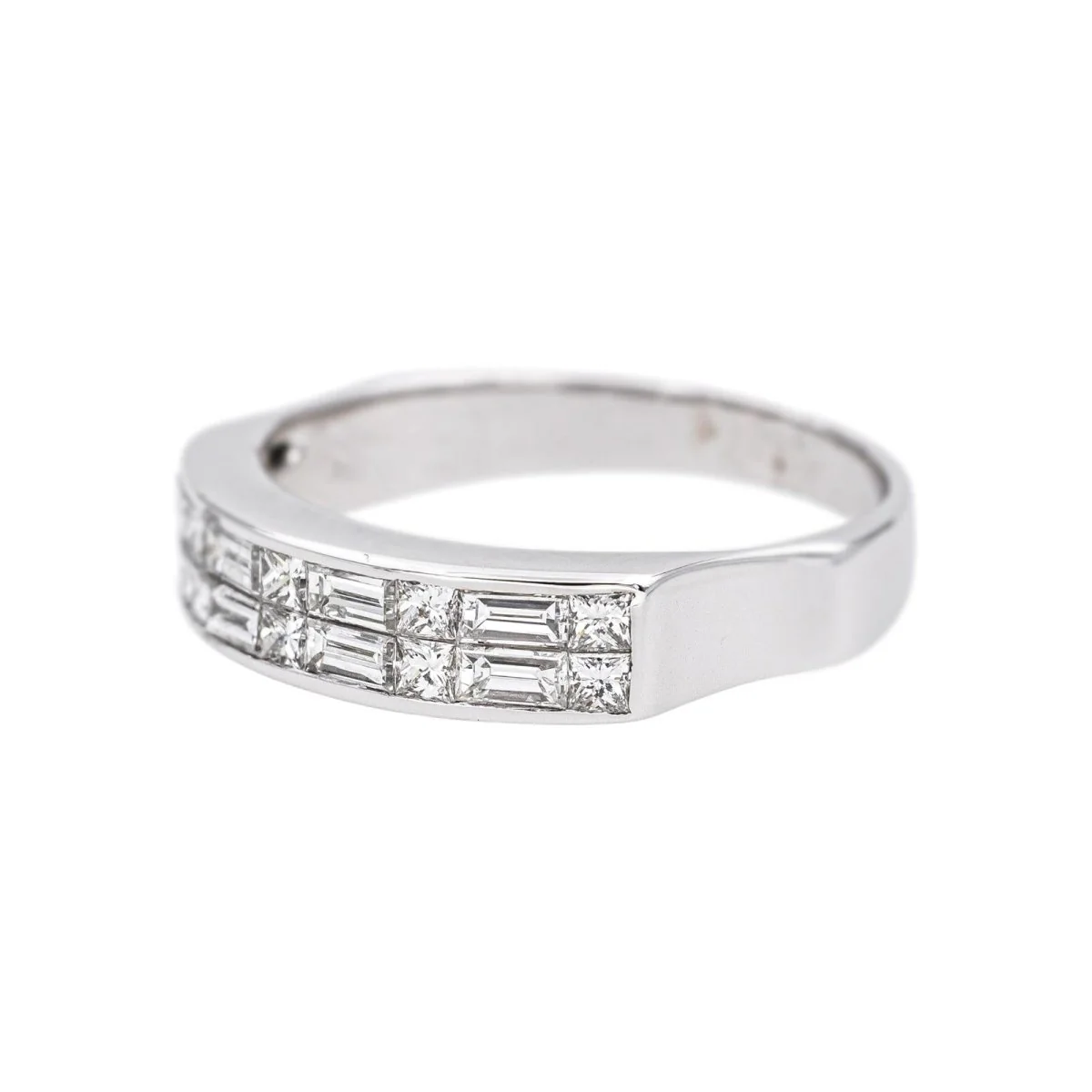 Bague Pavée en or blanc et diamants - Image 4