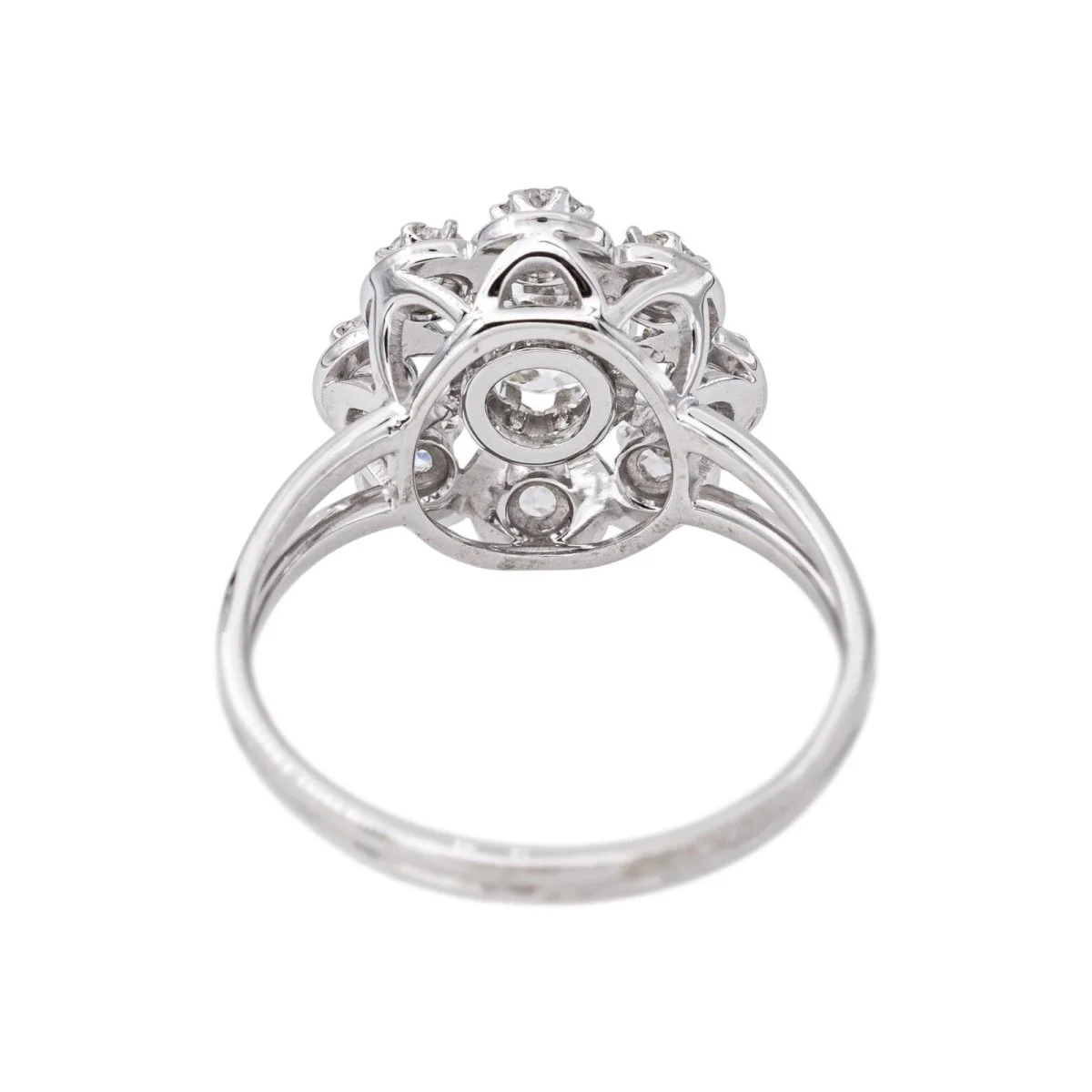 Bague Marguerite en or blanc et diamants - Image 5