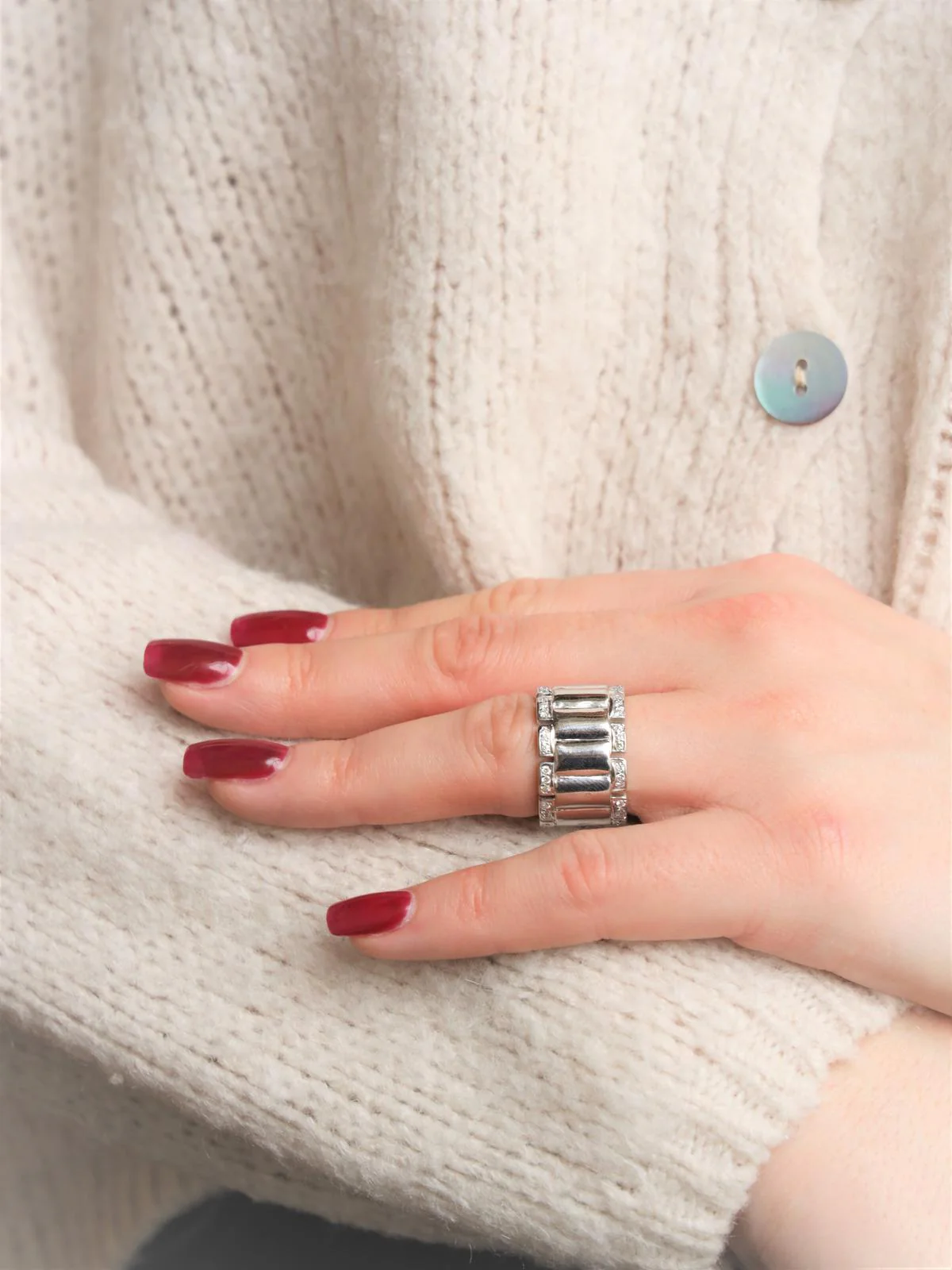 Bague Bandeau en or blanc et diamants - Image 6