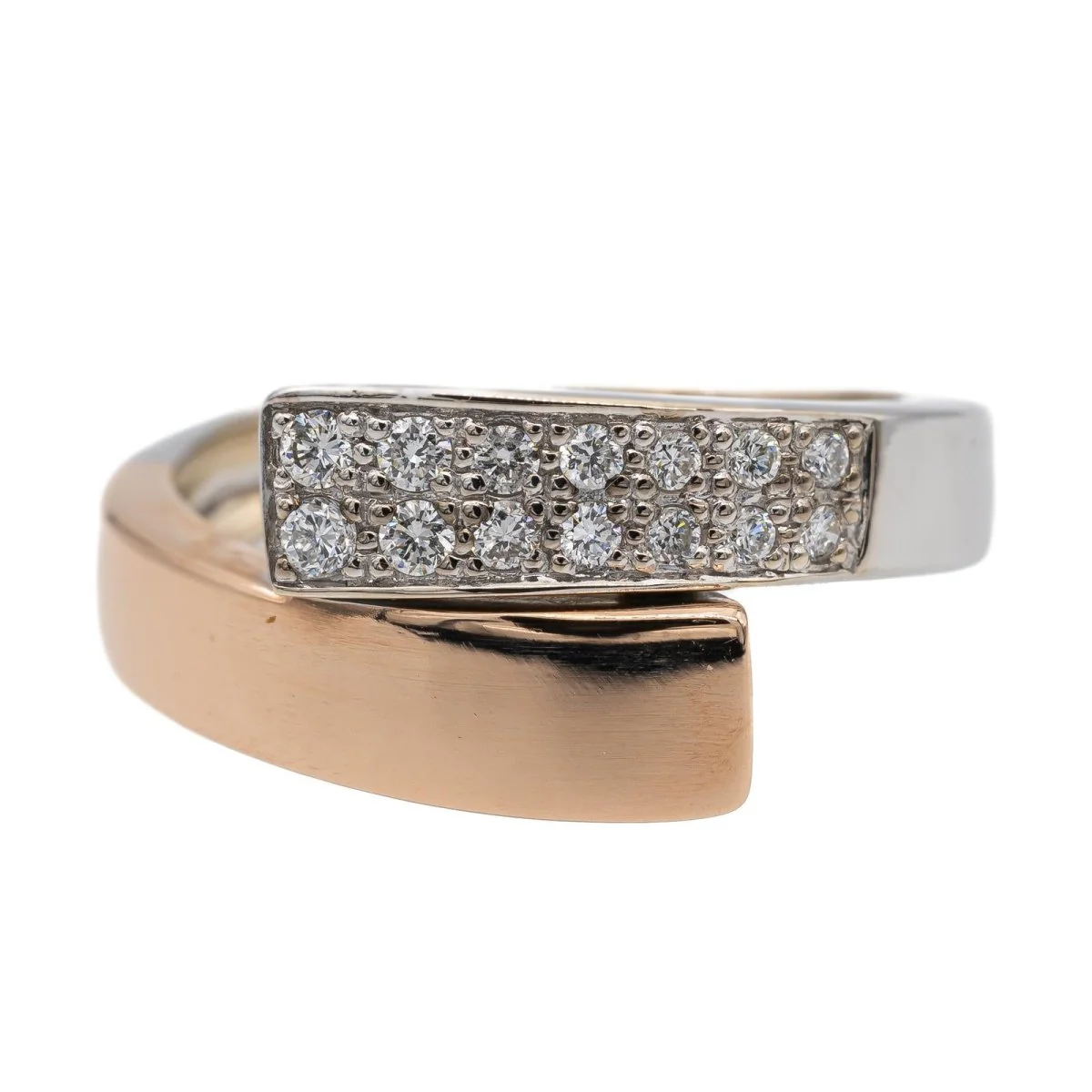 Bague en or blanc et diamants