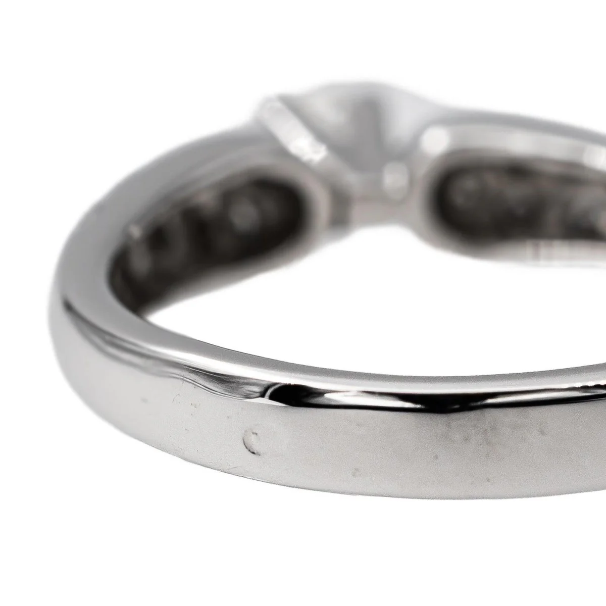 Bague Solitaire en or blanc et diamant - Image 6