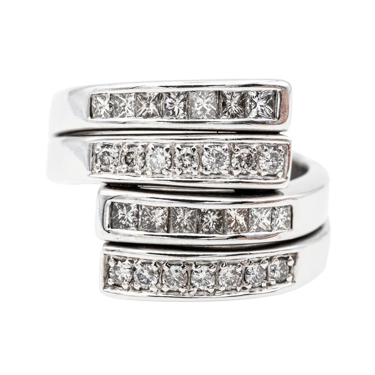 Bague en or blanc et diamant