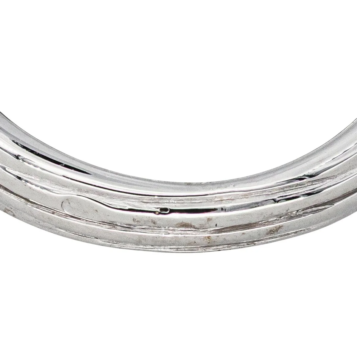 Bague Jarretière en or blanc, émeraudes et diamants - Image 7
