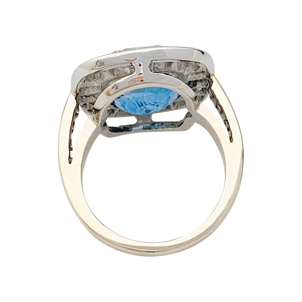 Bague or blanc entourage diamants, saphir 5 carats - Image 2