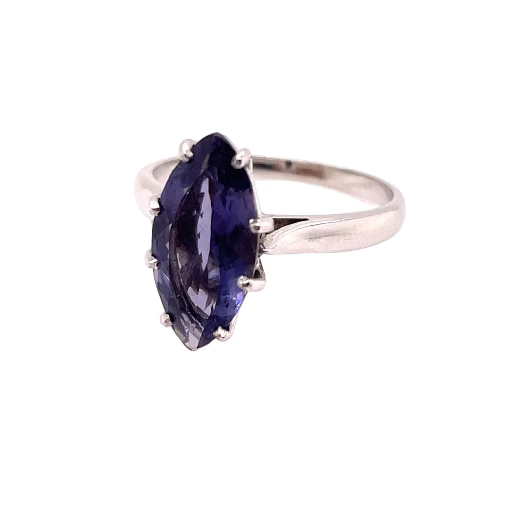 Bague Marquise en or blanc et iolite