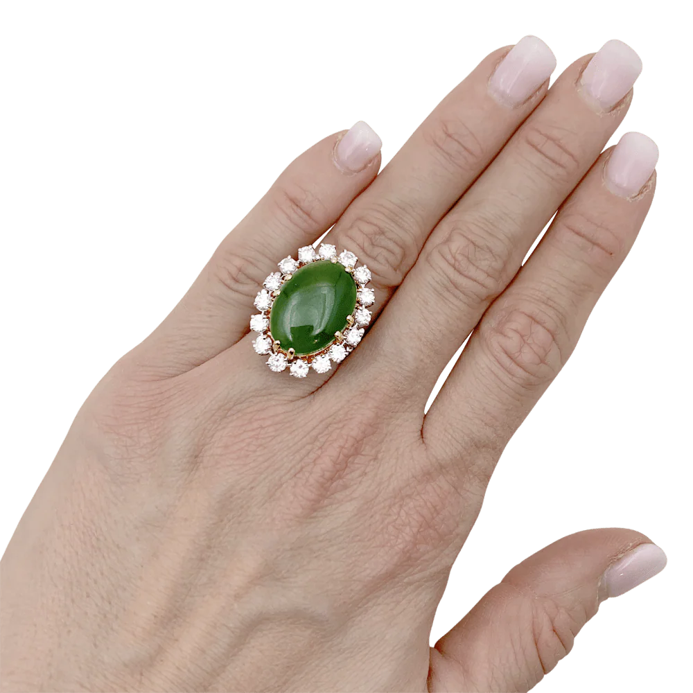 Bague Pompadour en or blanc, jade et diamants - Image 2