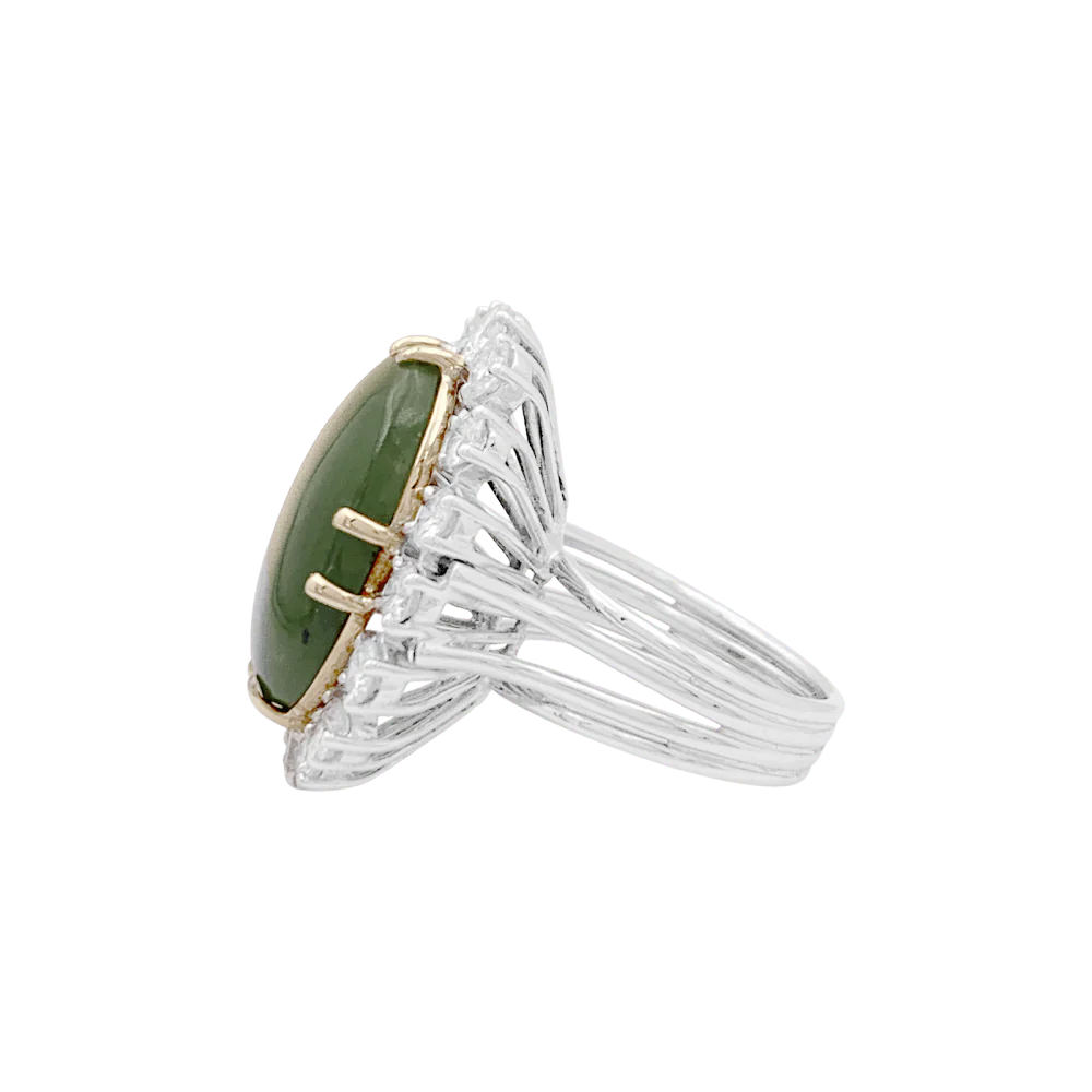 Bague Pompadour en or blanc, jade et diamants - Image 3