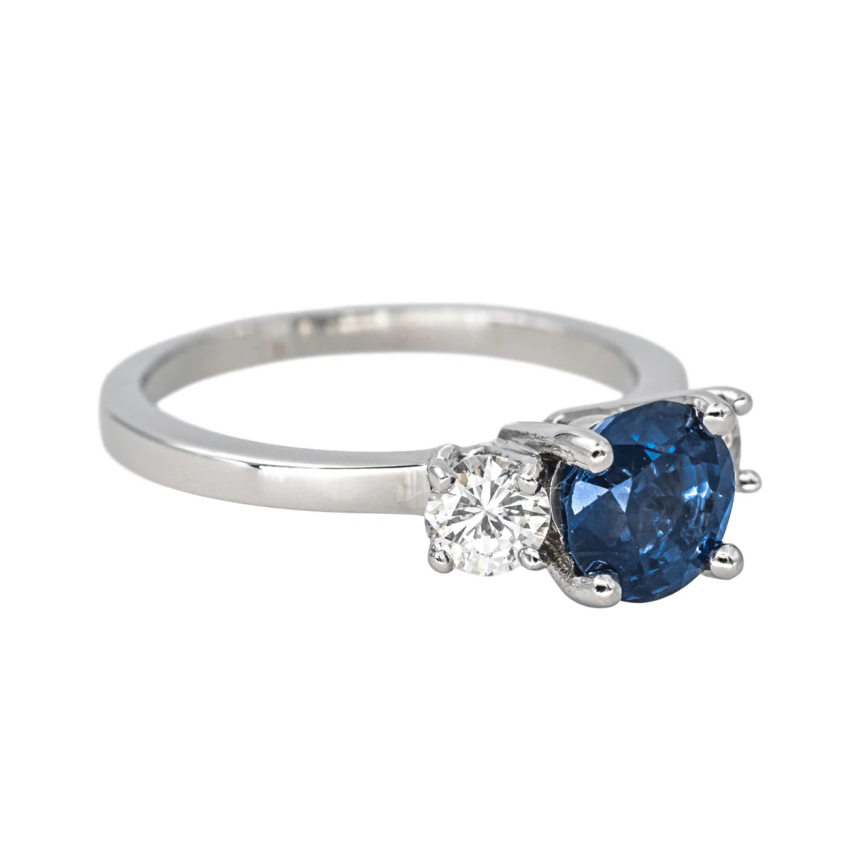 Bague Solitaire en or blanc, saphir et diamants - Image 6
