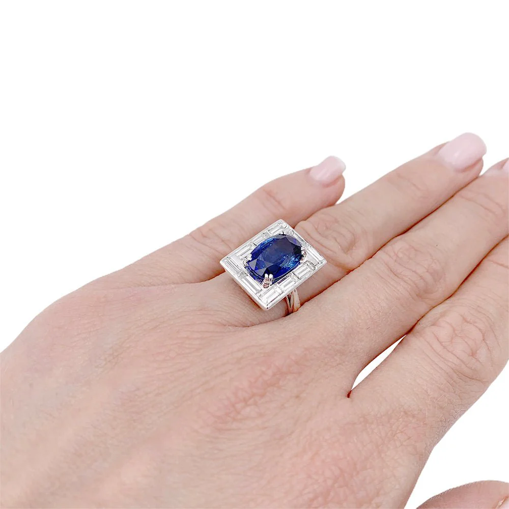 Bague or blanc, saphir 3,84 cts et diamants baguettes - Image 2