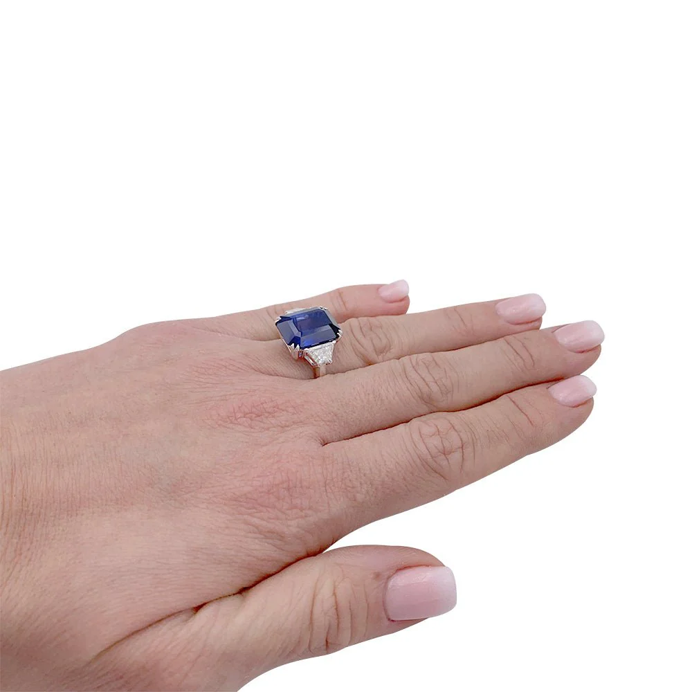 Bague or blanc, saphir et diamants - Image 6