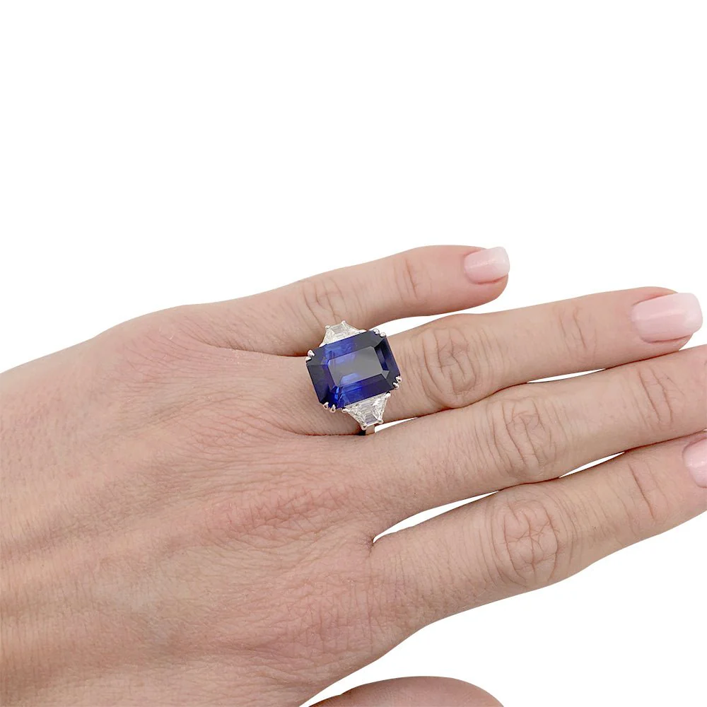 Bague or blanc, saphir et diamants - Image 7