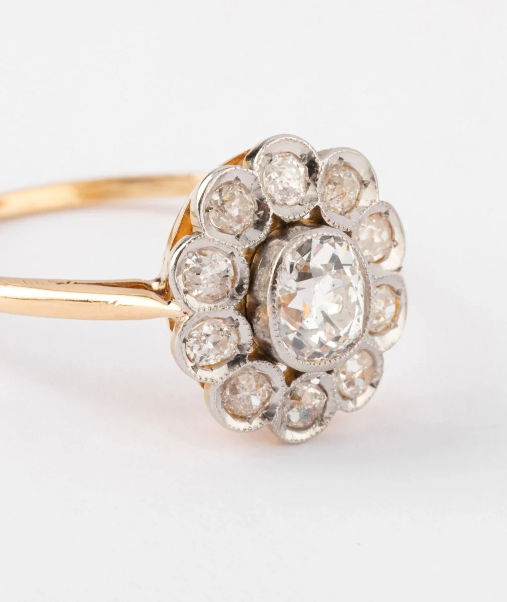 Bague marguerite ancienne en or et diamant - Image 8