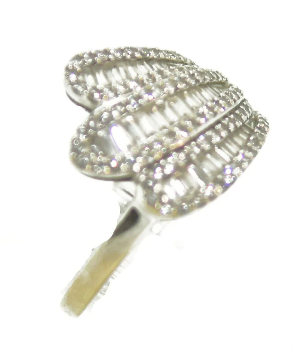 Bague or gris moderne diamant baguette - Image 4