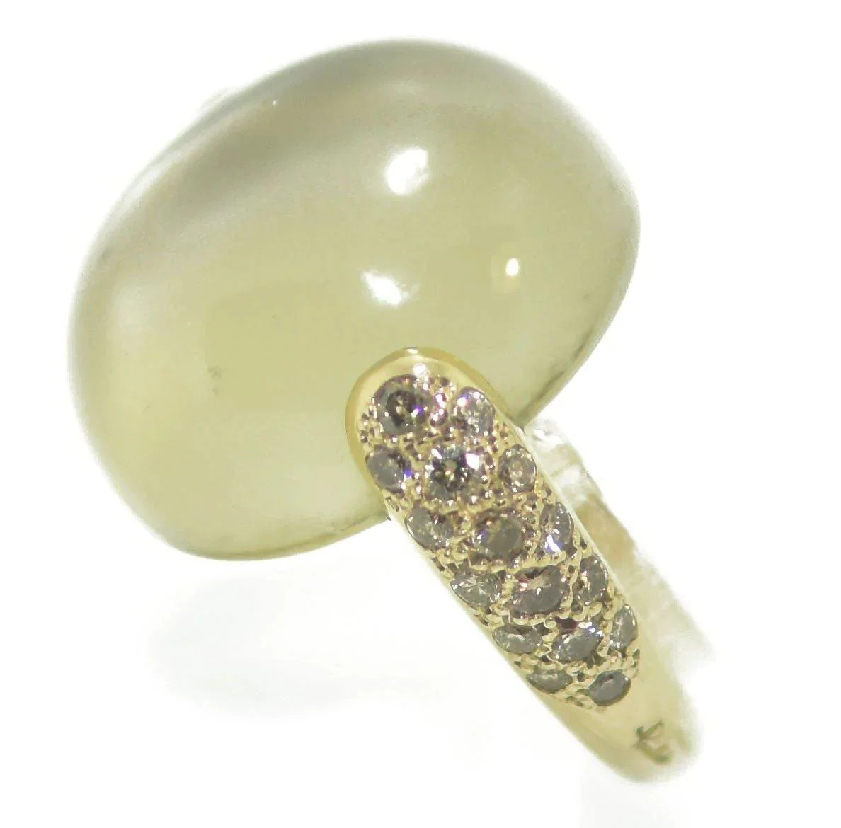 Bague or gris signée Pomellato modèle luna - Image 2