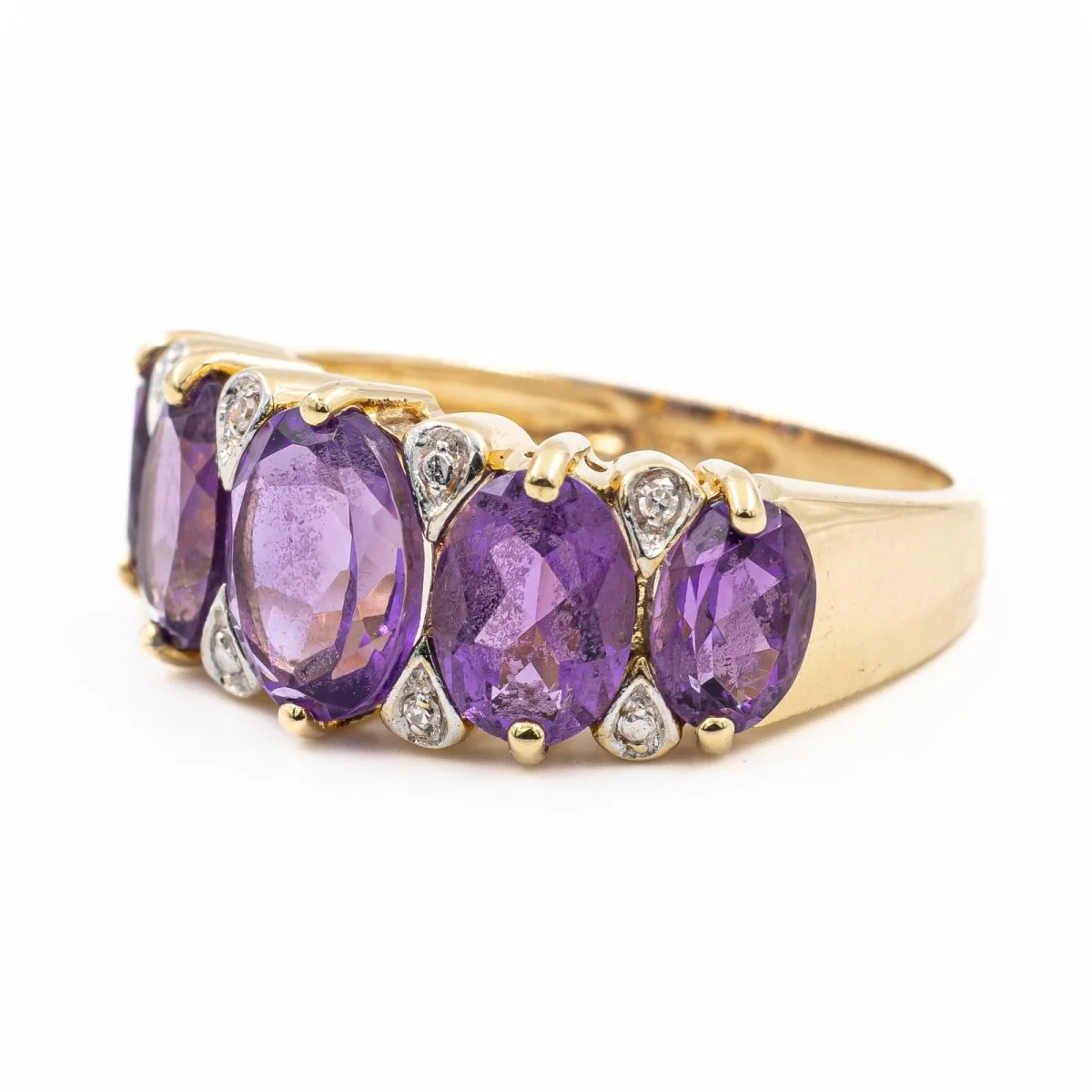 Bague Cocktail en or jaune, diamants et améthyste - Image 2