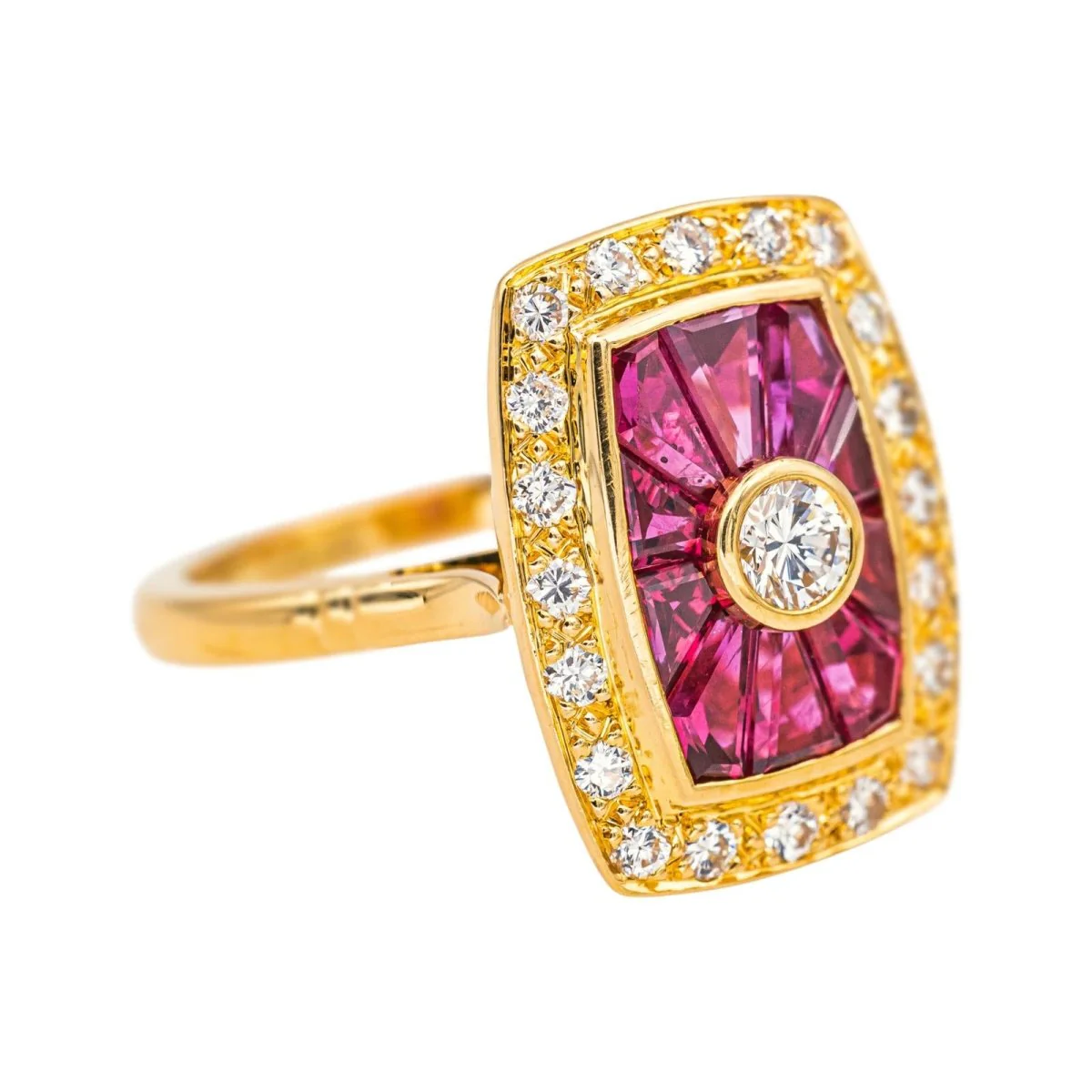 Bague Pompadour en or jaune, rubis et diamants - Image 6