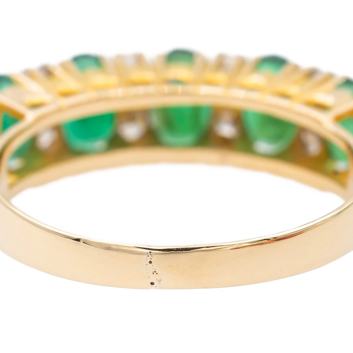 Bague en or jaune, émeraudes et diamants - Image 6