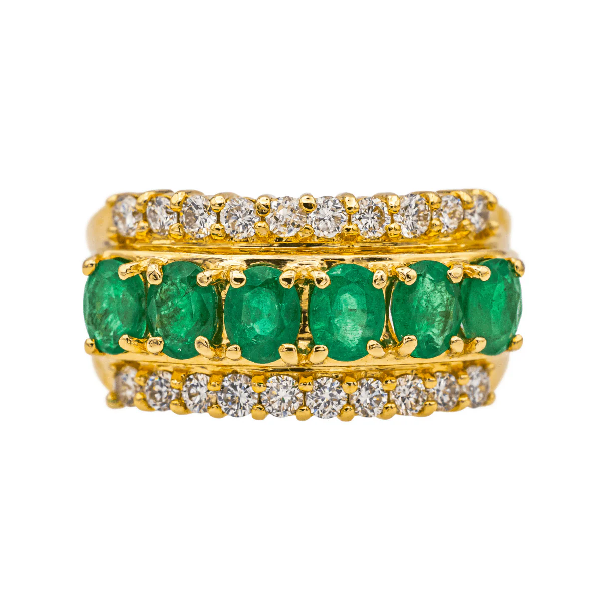 Bague en or jaune, émeraudes et diamants