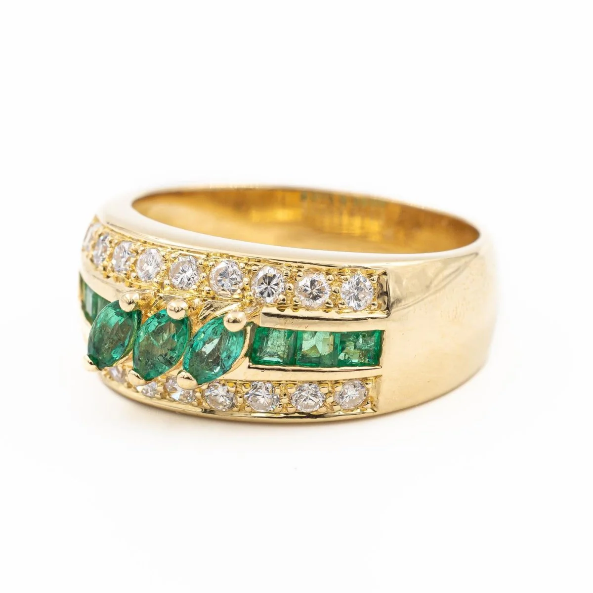 Bague Bandeau en or jaune, diamants et émeraude - Image 6