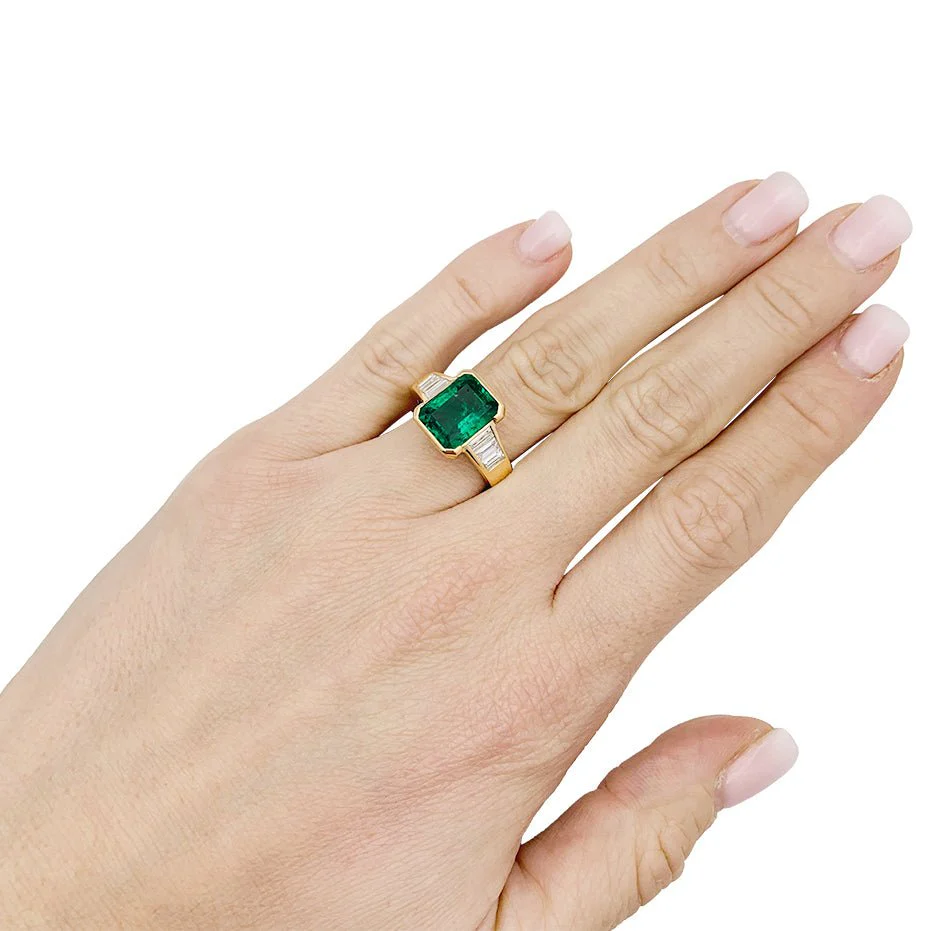 Bague, or jaune, émeraude et diamants. - Image 6