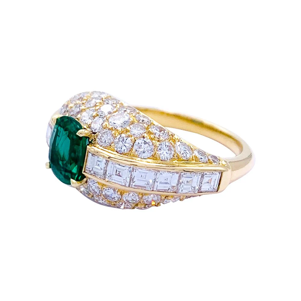 Bague or jaune, émeraude et pavage diamants - Image 7