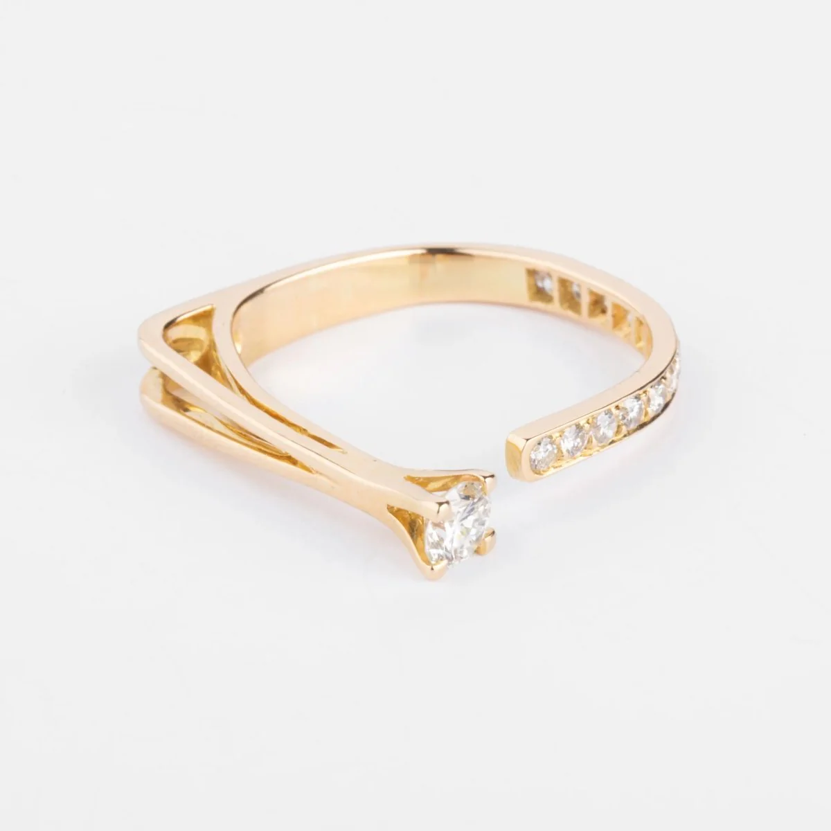 Bague ouverte or jaune et diamant design - Image 3