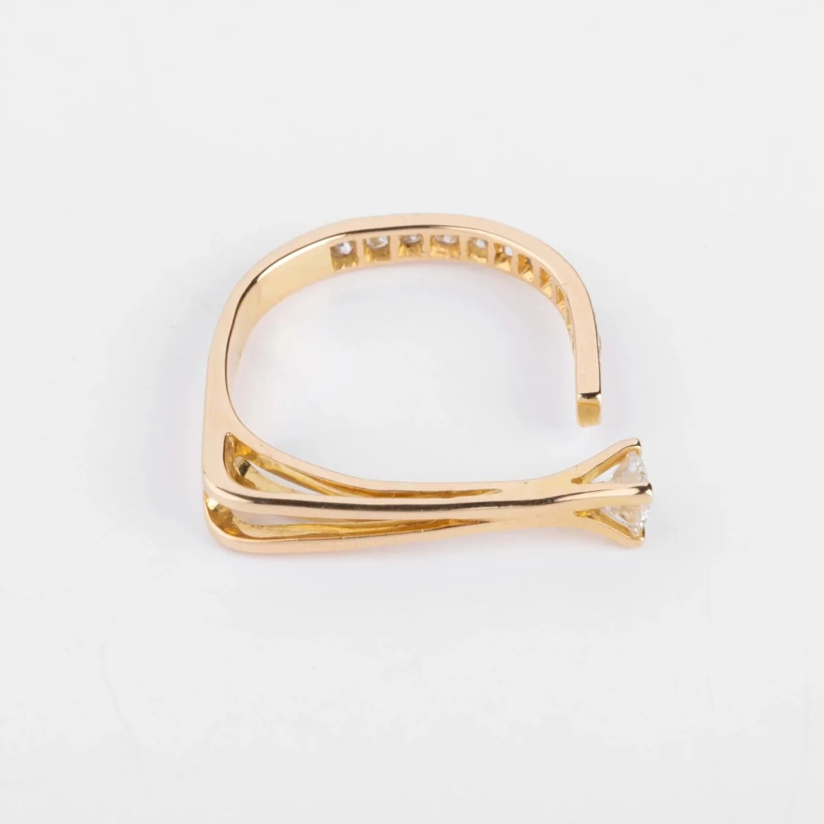 Bague ouverte or jaune et diamant design - Image 4