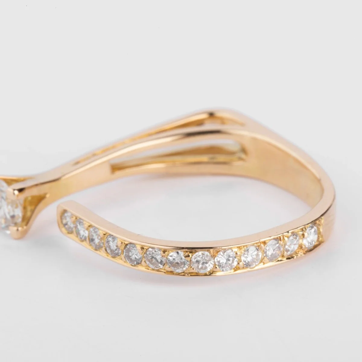 Bague ouverte or jaune et diamant design - Image 5